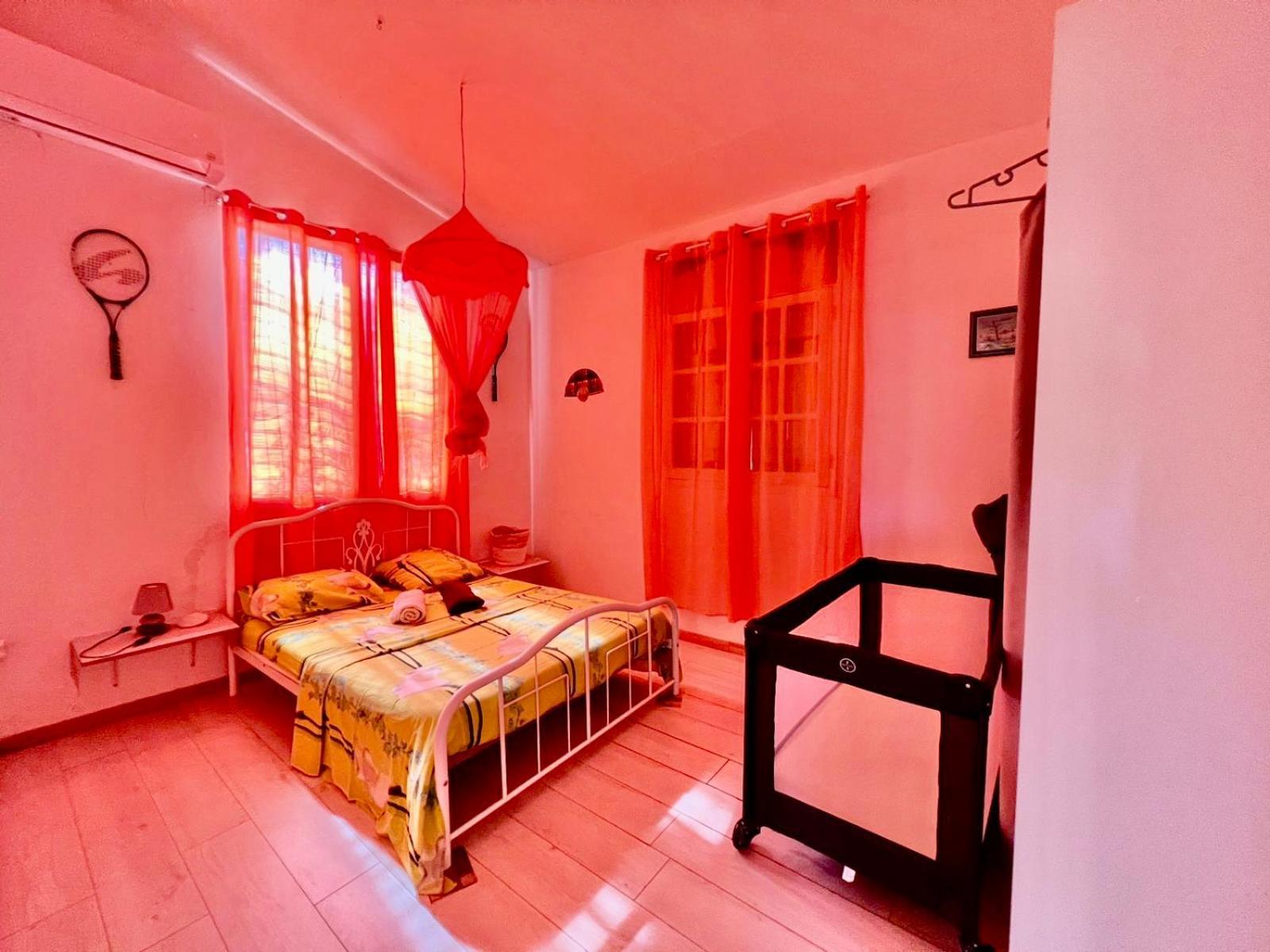 <Casa Colibri> La Desirade Apartment Les Galets Екстериор снимка
